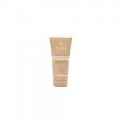 Cleo Makeup Hyaluronic Acid Foundation -fair - 30ml